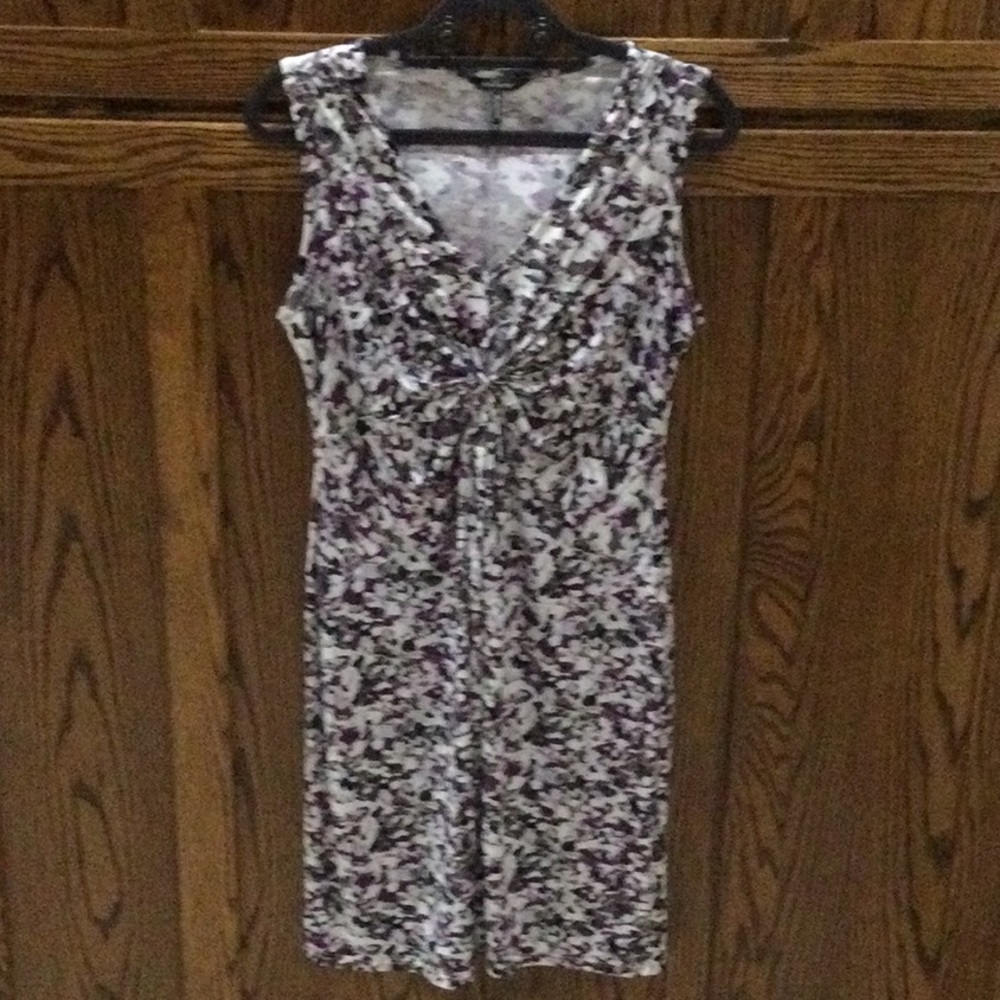 LIKE NEW Daisy Fuentes patterned sleeveless dress. Size S.